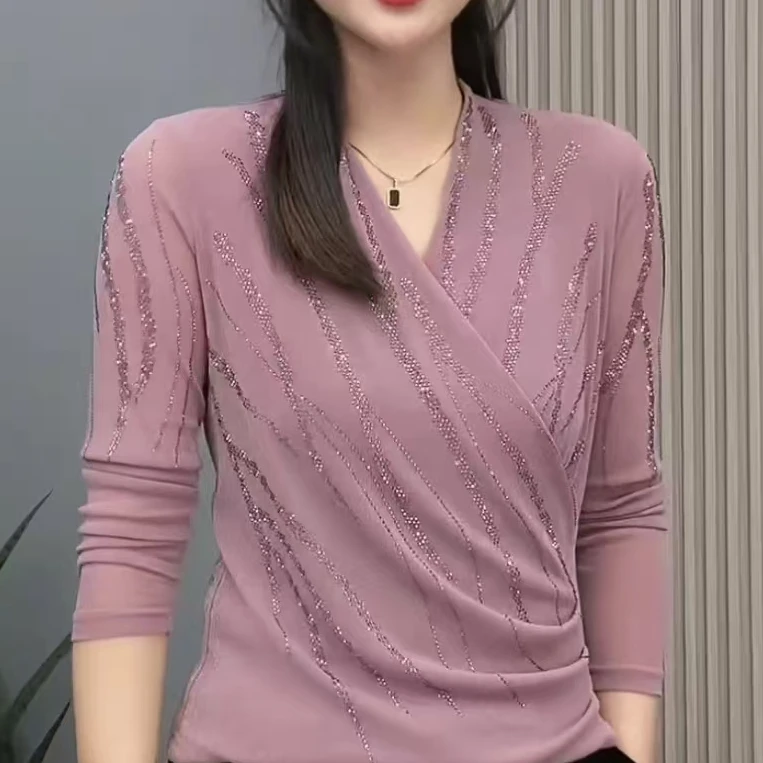 2025春夏新款交叉领简约气质妈妈装纯色烫钻洋气长袖百搭打底衫