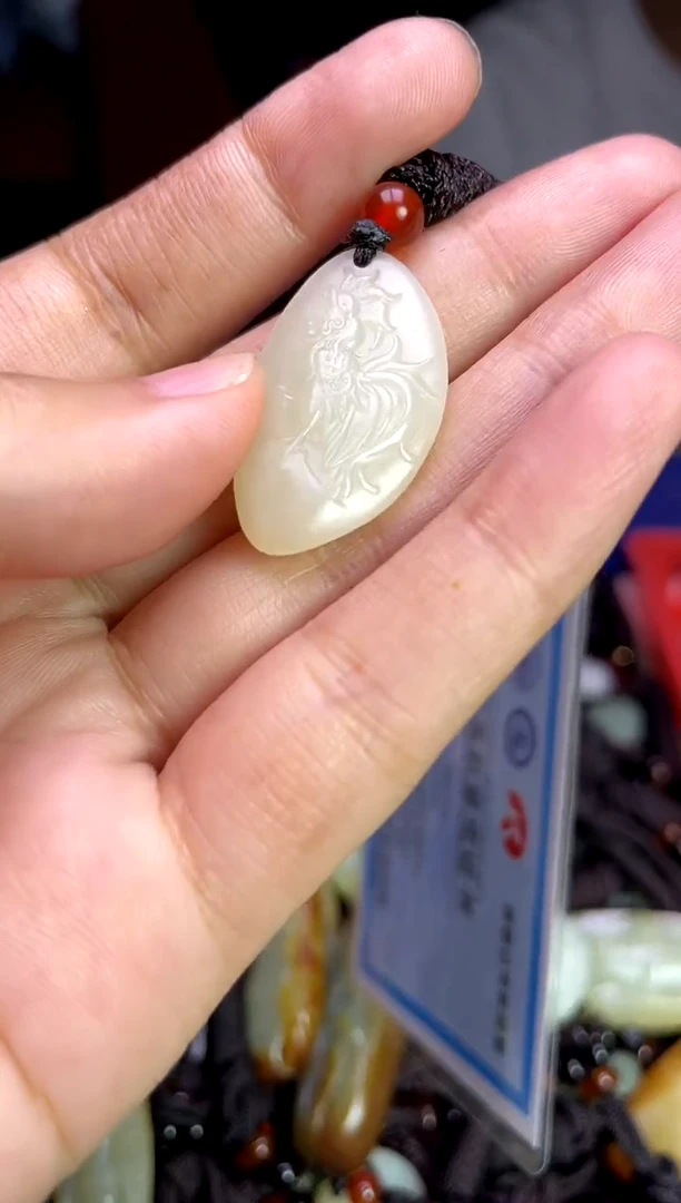 未镶嵌和田玉挂件1