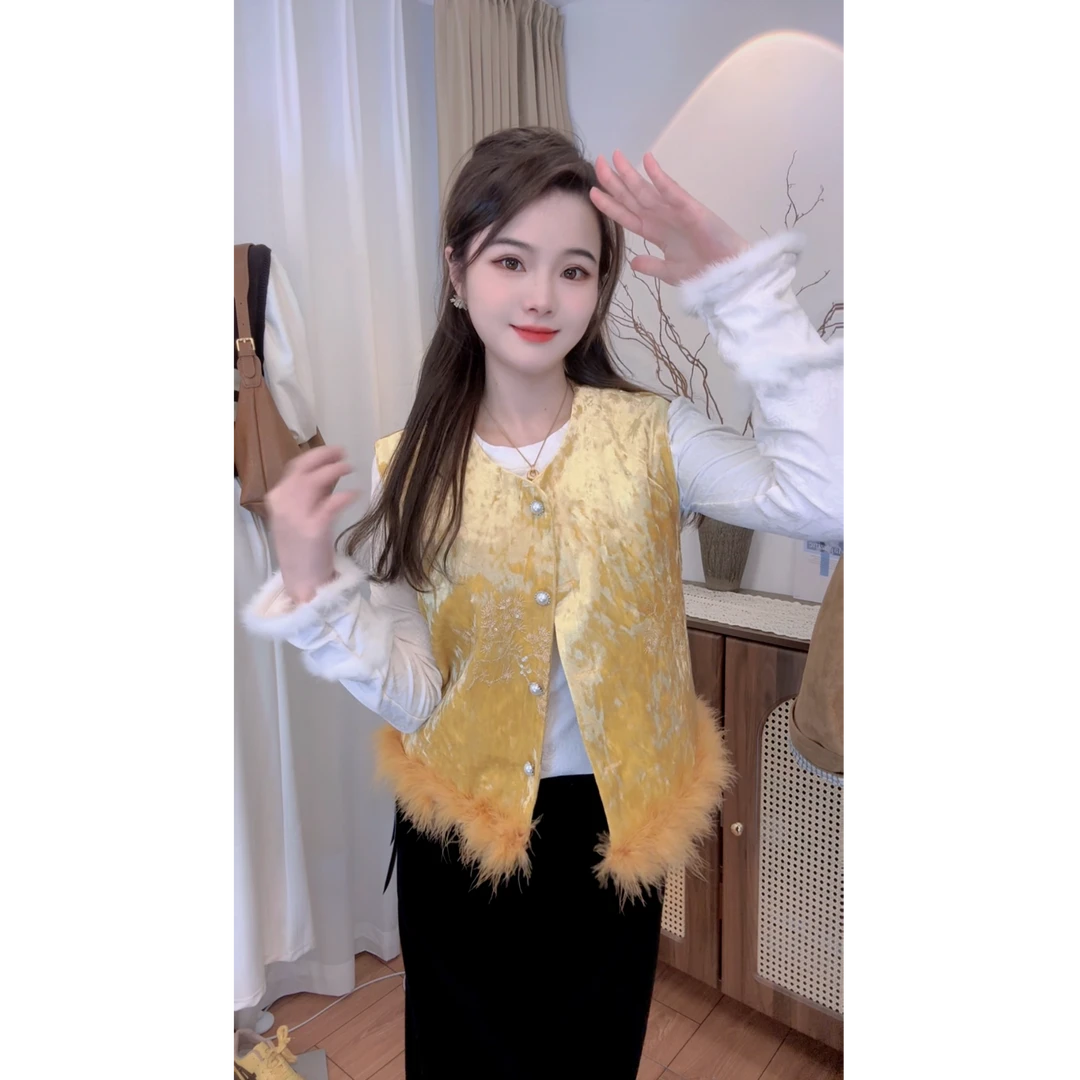 新中式重工马甲女2025秋冬新款高级感气质名媛无袖坎肩夹棉背心