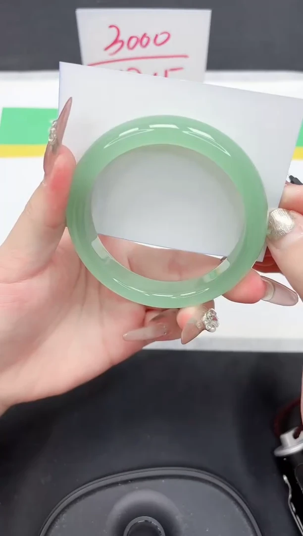 【闪购商品】石英质玉手镯未镶嵌27-61.9