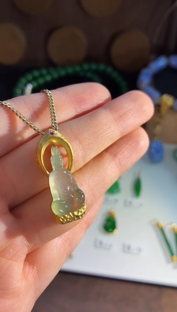 吊坠(不含链)18K金镶嵌翡翠吊坠