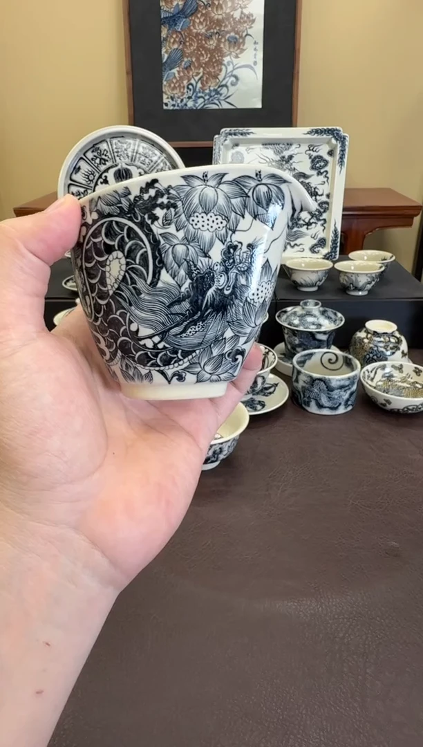 二号釉穿花龙公道杯