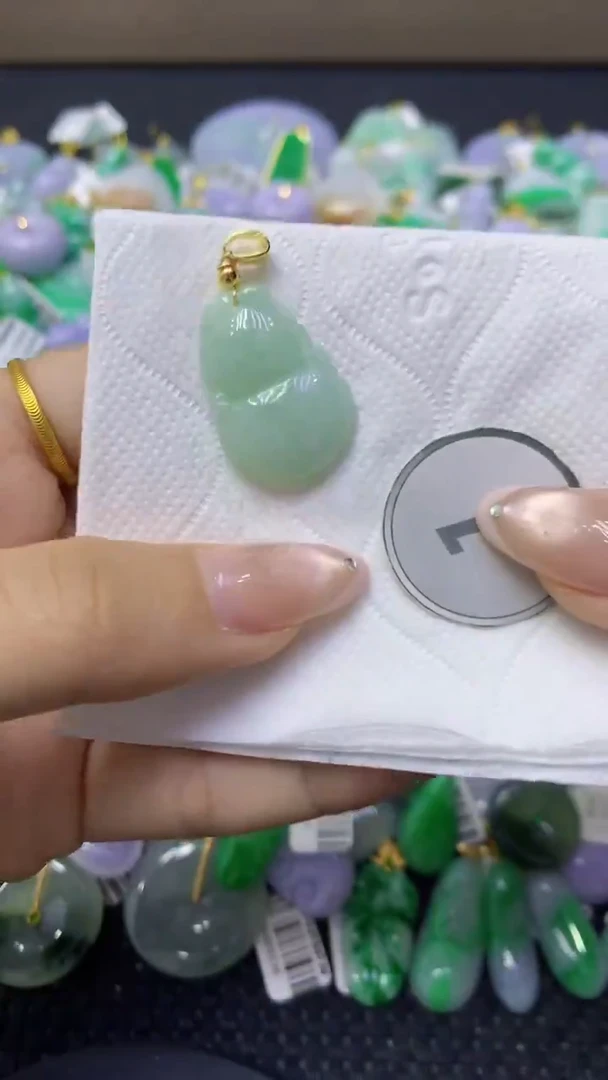 颈饰未镶嵌翡翠天然缅甸翡翠A货