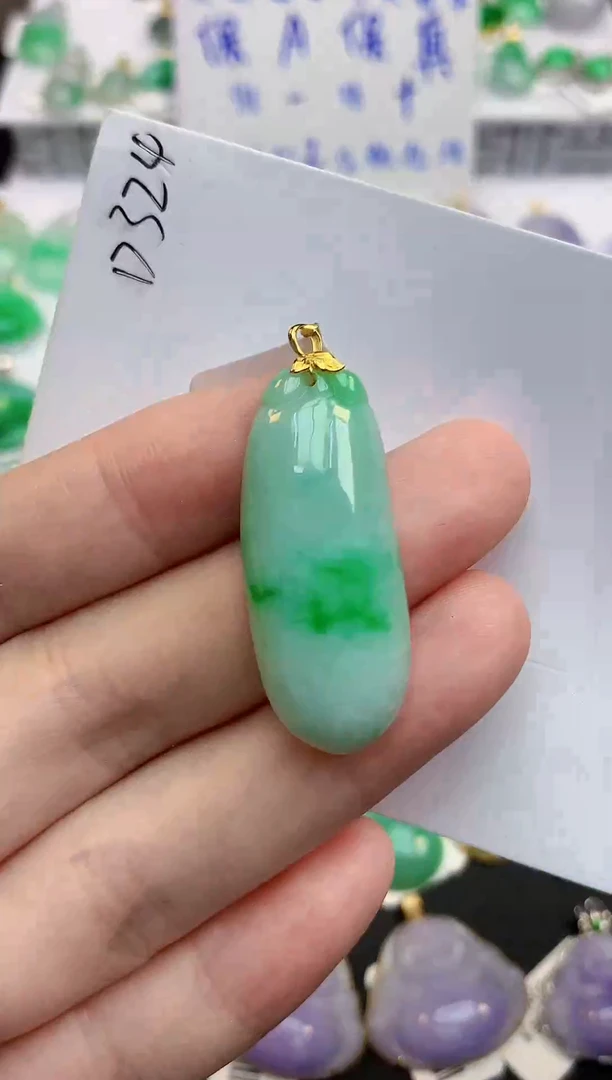 颈饰18K金镶嵌翡翠天然缅甸a货翡翠