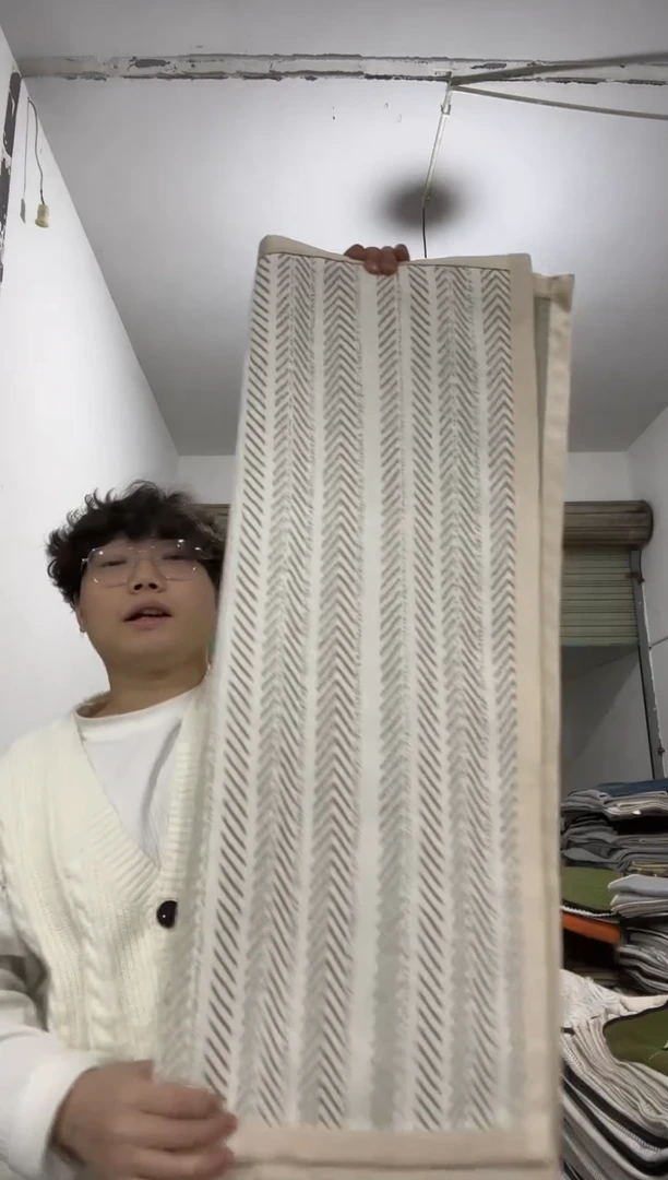 雪尼尔90*90、90*160、90*210和两个抱枕套米咖色鱼骨纹