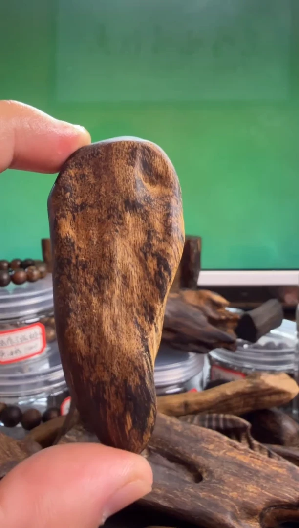 沉香手把件越南多样性发一