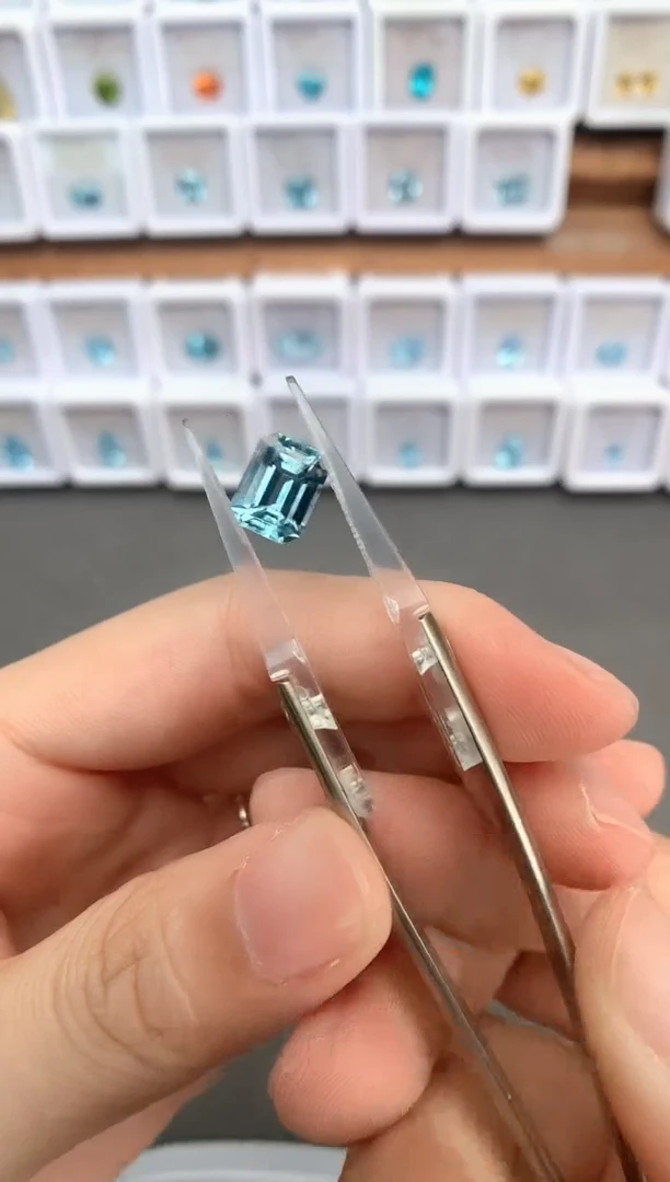 未镶嵌裸石定制海蓝宝石2.24ct 超圣03012