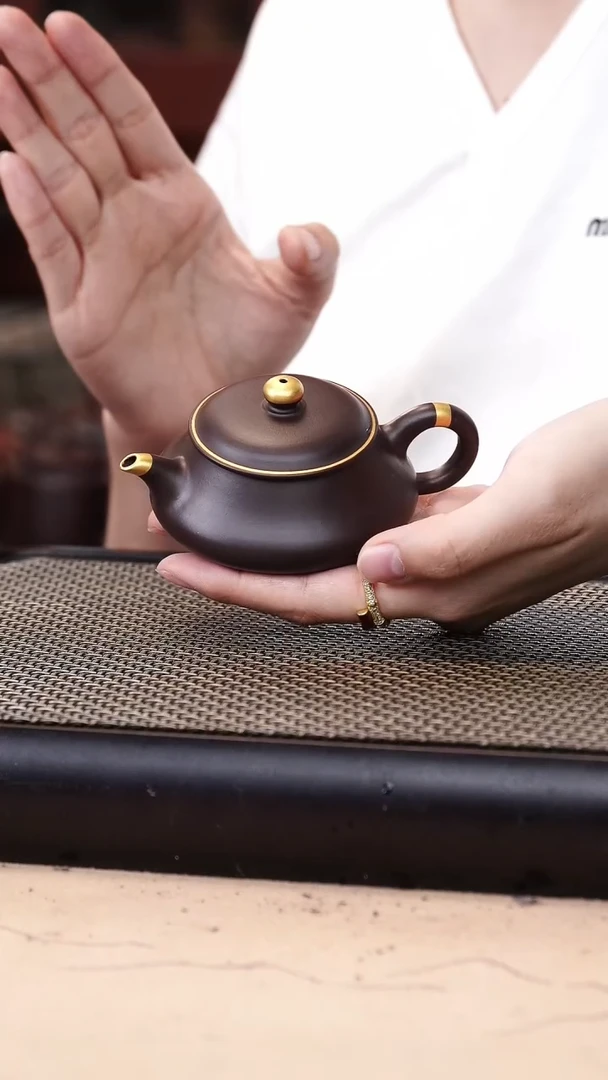 茶壶紫砂四号井茄皮紫泥描金明炉100cc