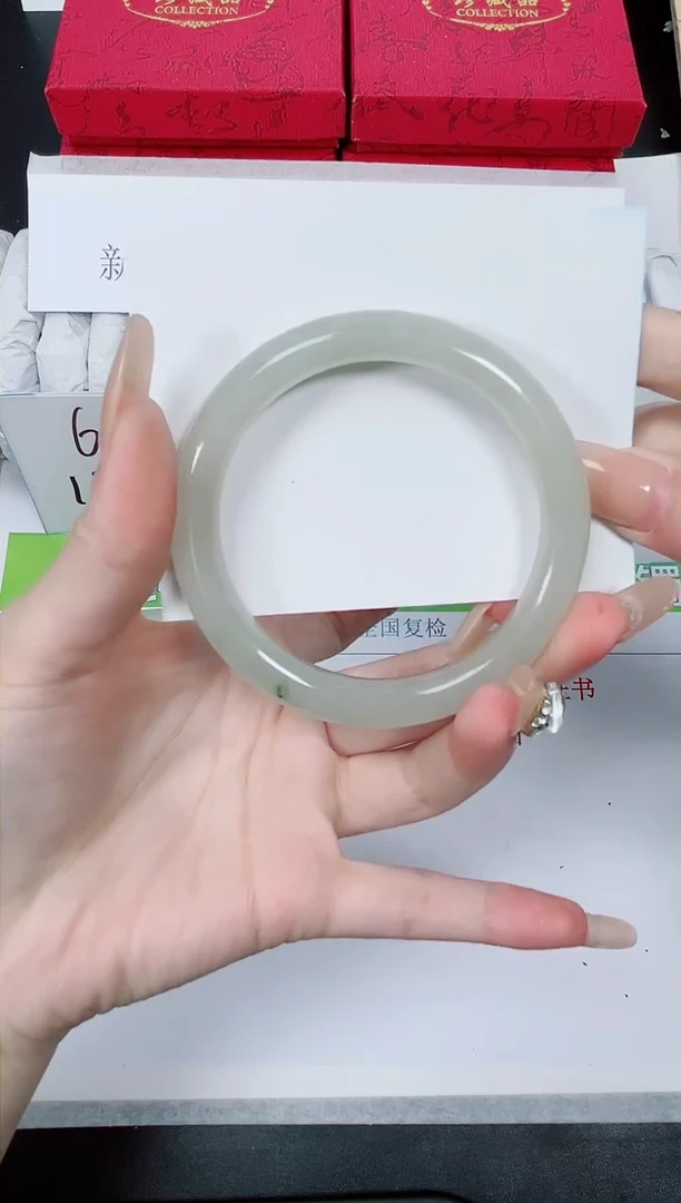 【闪购商品】石英质玉手镯未镶嵌K180-57.6