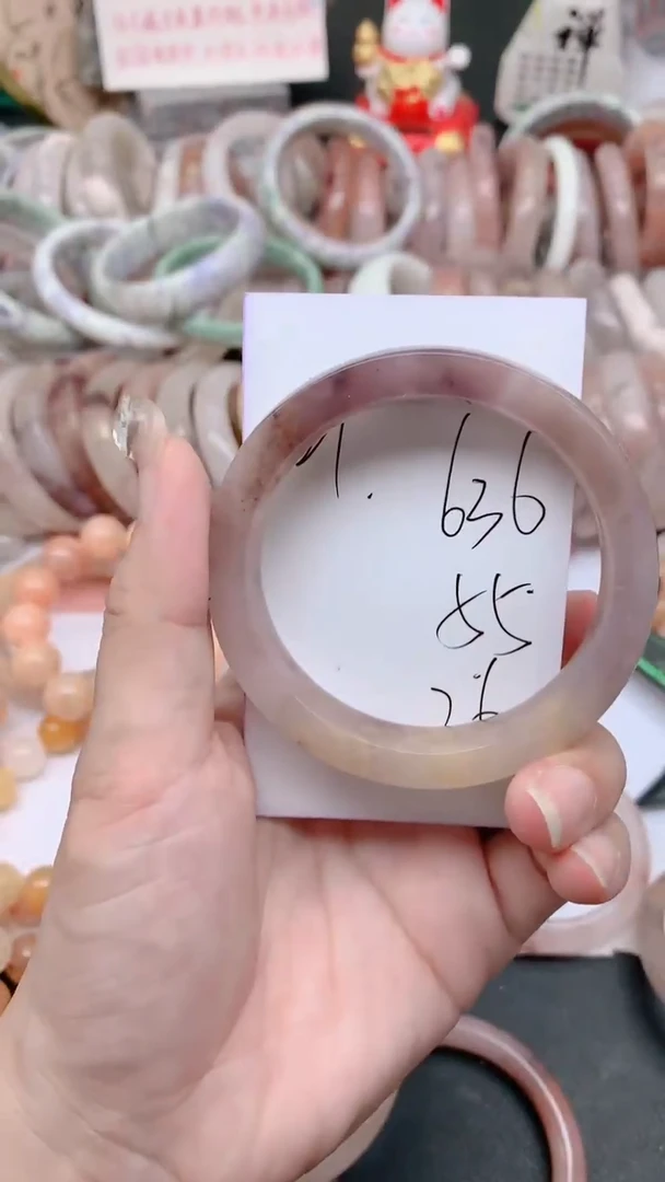 未镶嵌手镯石英质玉636
