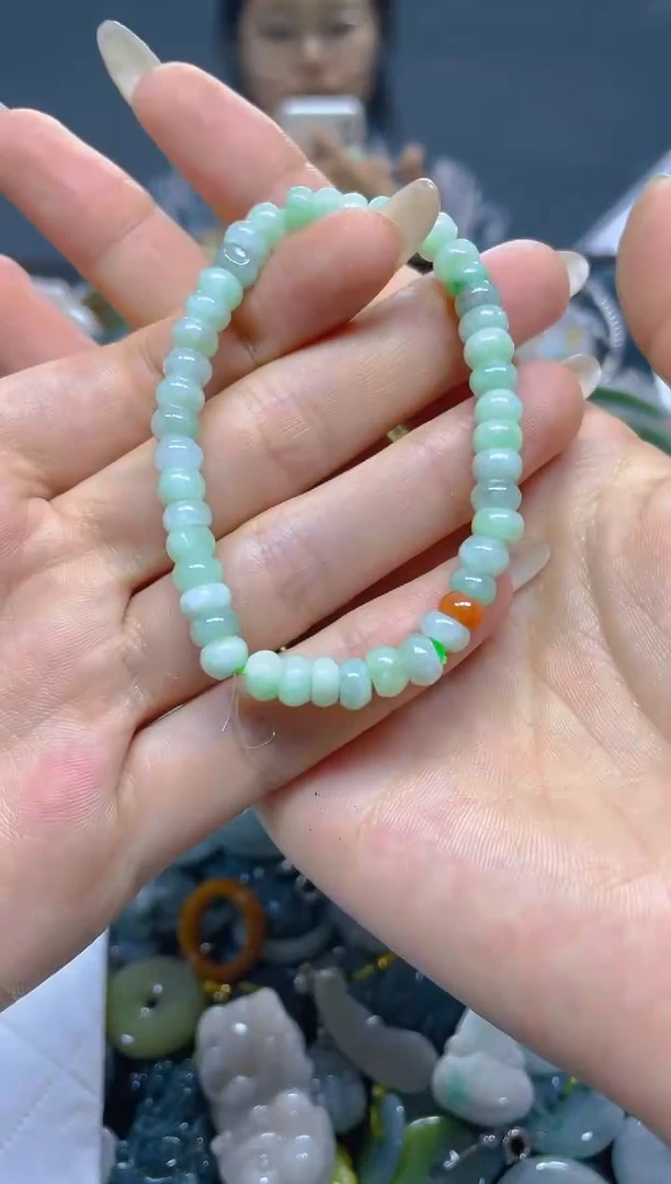 颈饰未镶嵌翡翠5MM/ M /翡翠A货，一件也是批发价