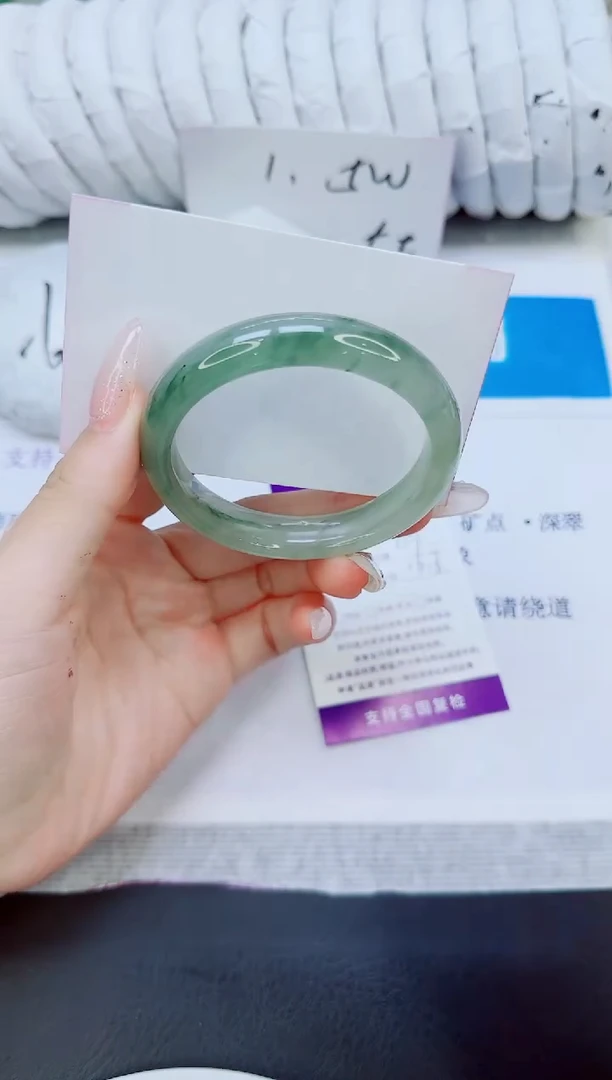 未镶嵌手镯石英质玉114/53