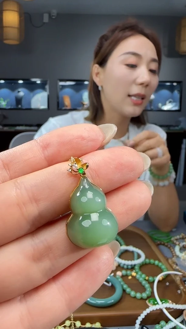和田玉18K金镶嵌吊坠(不含链)1