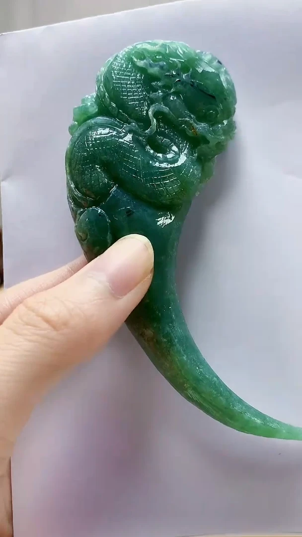 未镶嵌定制翡翠4868zm-毛货挂件龙牙65