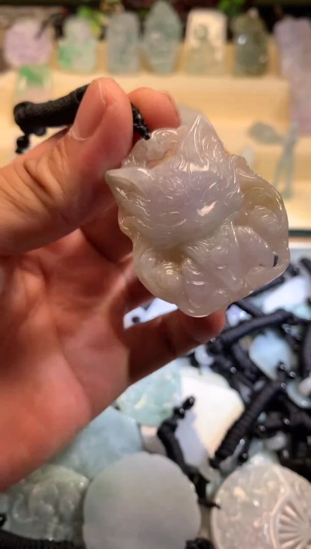 翡翠未镶嵌颈饰7/04/002