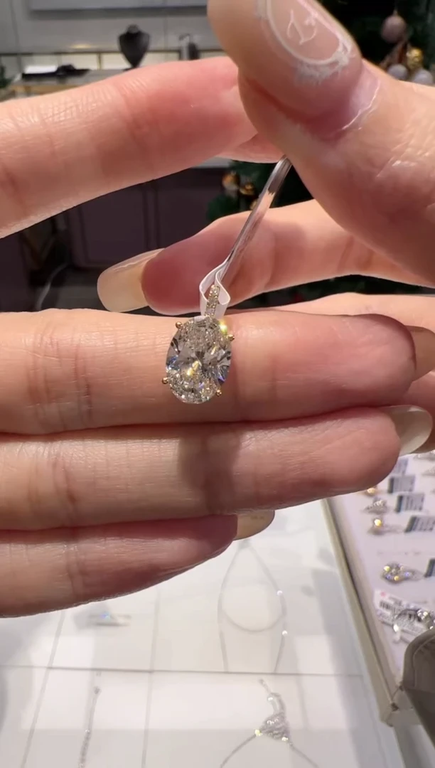 实验室培育钻石18K金镶嵌颈饰2克拉@@yhh04774