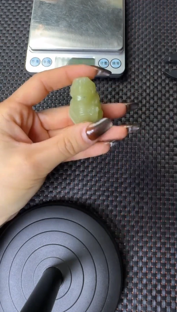 吊坠(赠链)未镶嵌和田玉若羌黄口吊坠