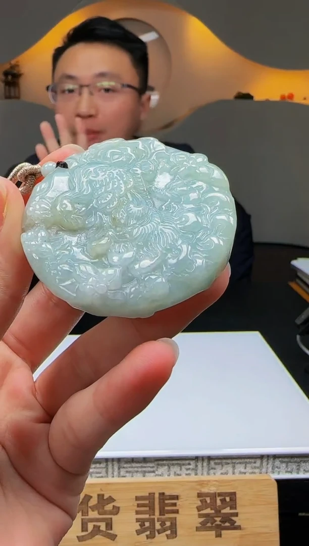 【闪购商品】翡翠颈饰未镶嵌Q03662翡翠毛货