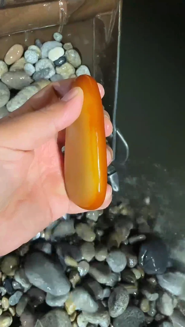 未镶嵌和田玉（糖玉）挂件1