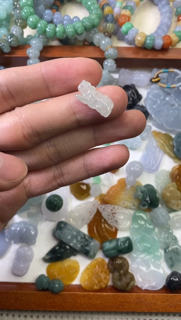 【闪购商品】翡翠颈饰未镶嵌【闪购商品】 天然翡翠