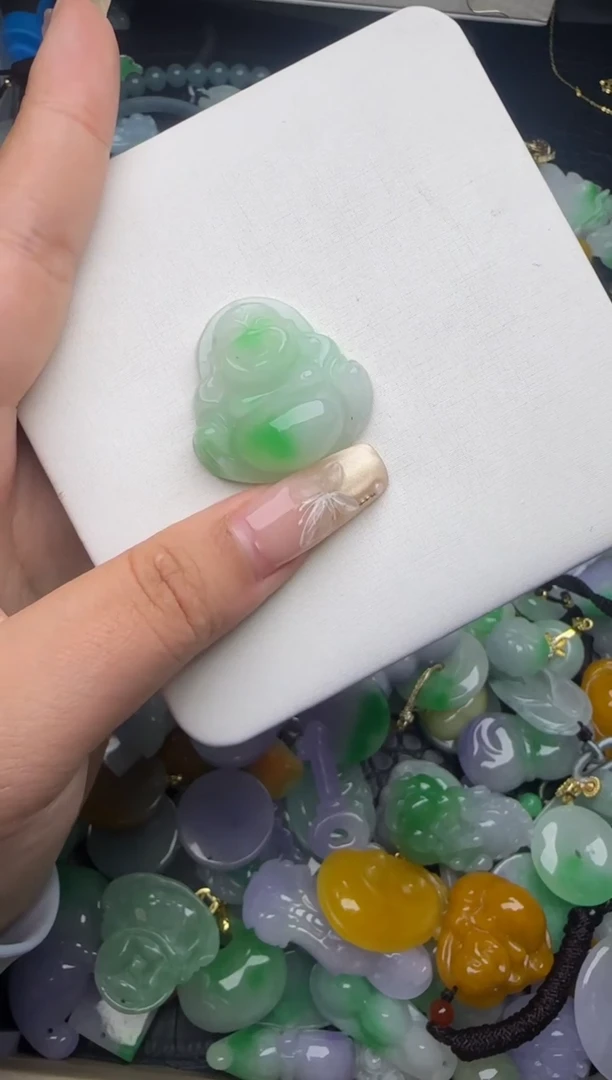 翡翠未镶嵌颈饰天然缅甸翡翠吊坠
