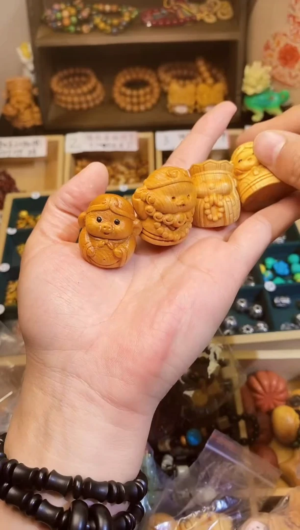 【闪购商品】非洲檀香把件师徒四人