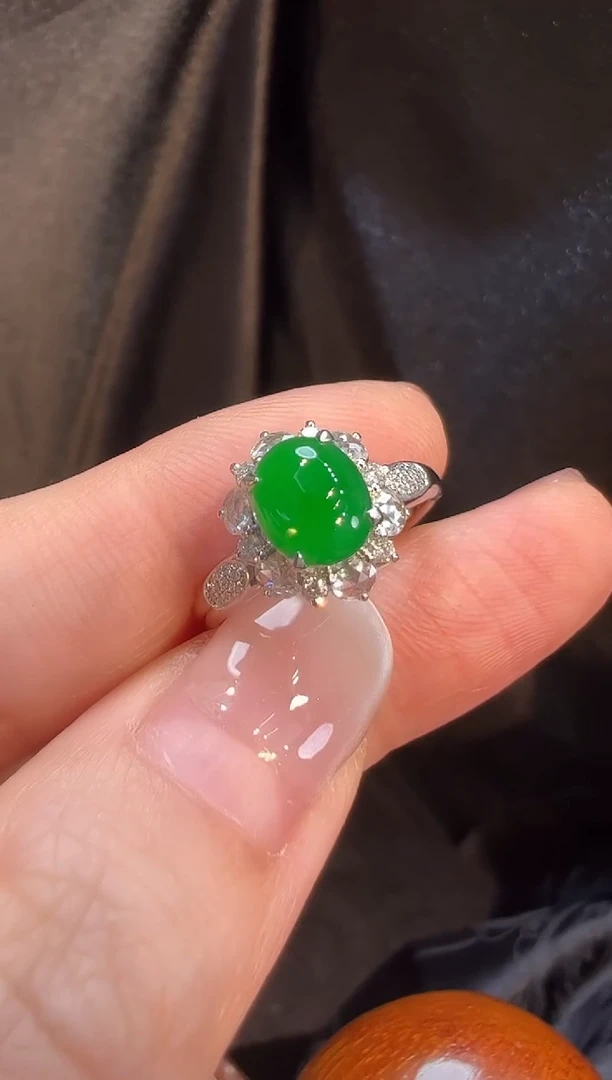 18K金镶嵌戒指翡翠幸****狼L6戒指