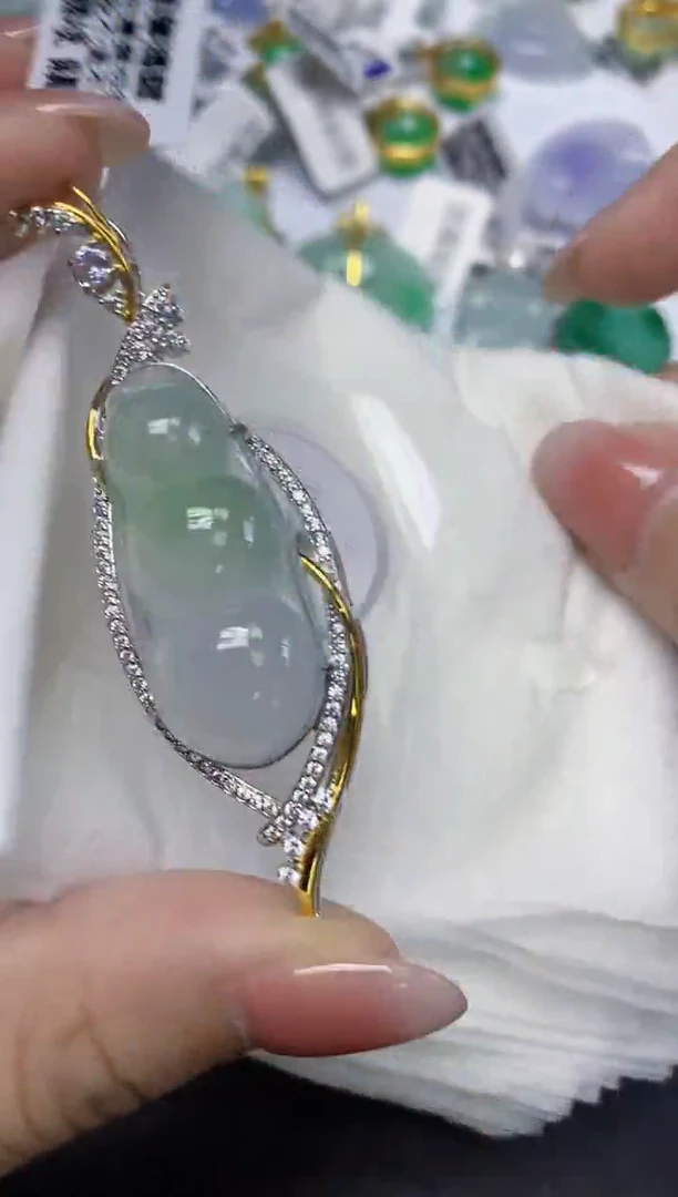 颈饰未镶嵌翡翠天然缅甸翡翠A货多样性发一件
