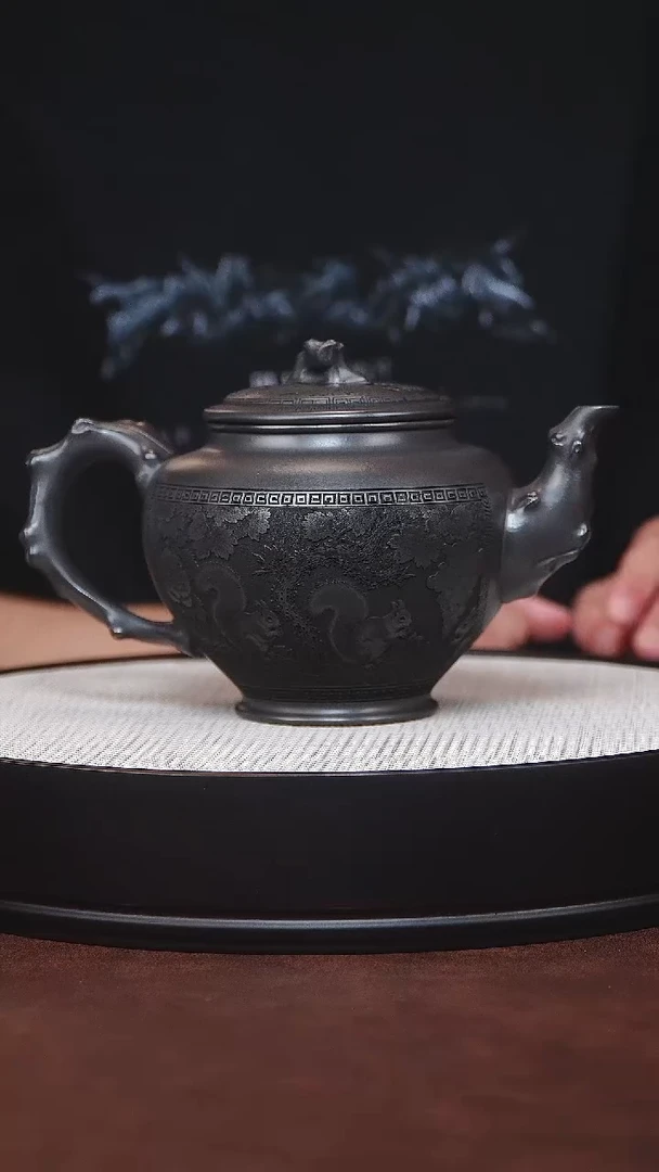茶杯紫砂松鼠报春
