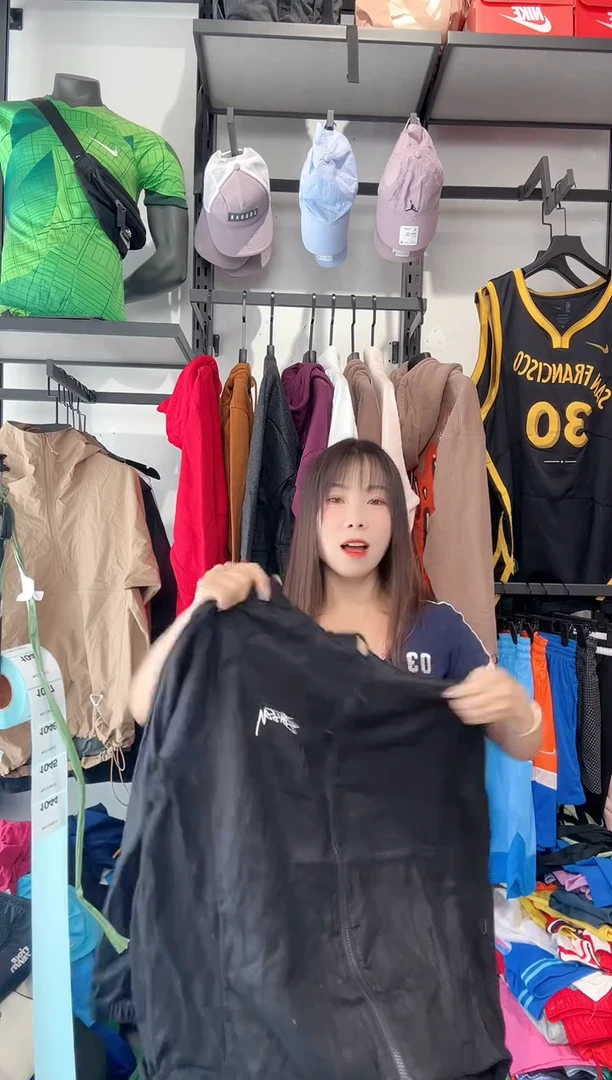 1044  编码 瑕疵款直播间过款为准 尺码