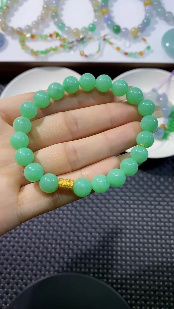 散珠翡翠卡9青苹果绿手串