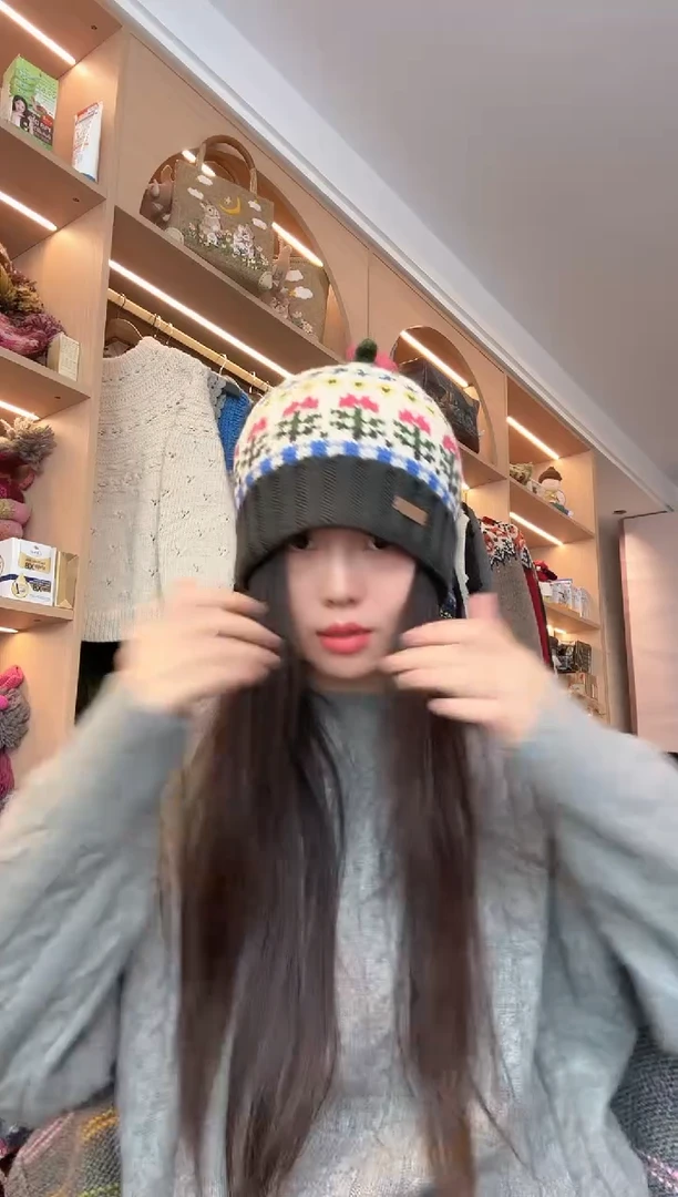 羊毛白色尤金香翻边帽