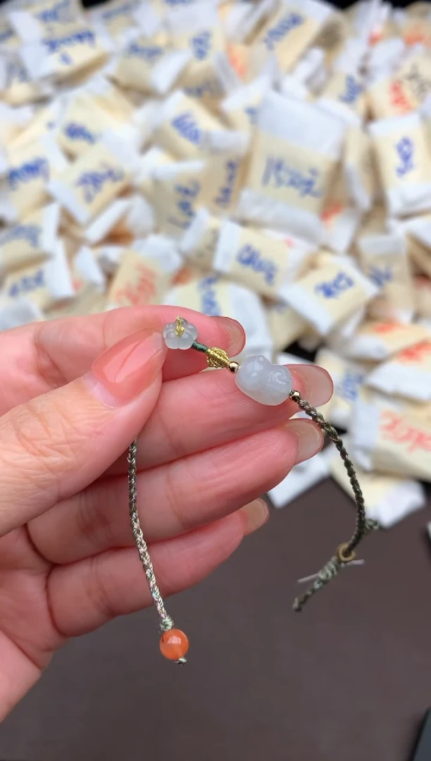 【闪购商品】翡翠挂件未镶嵌一