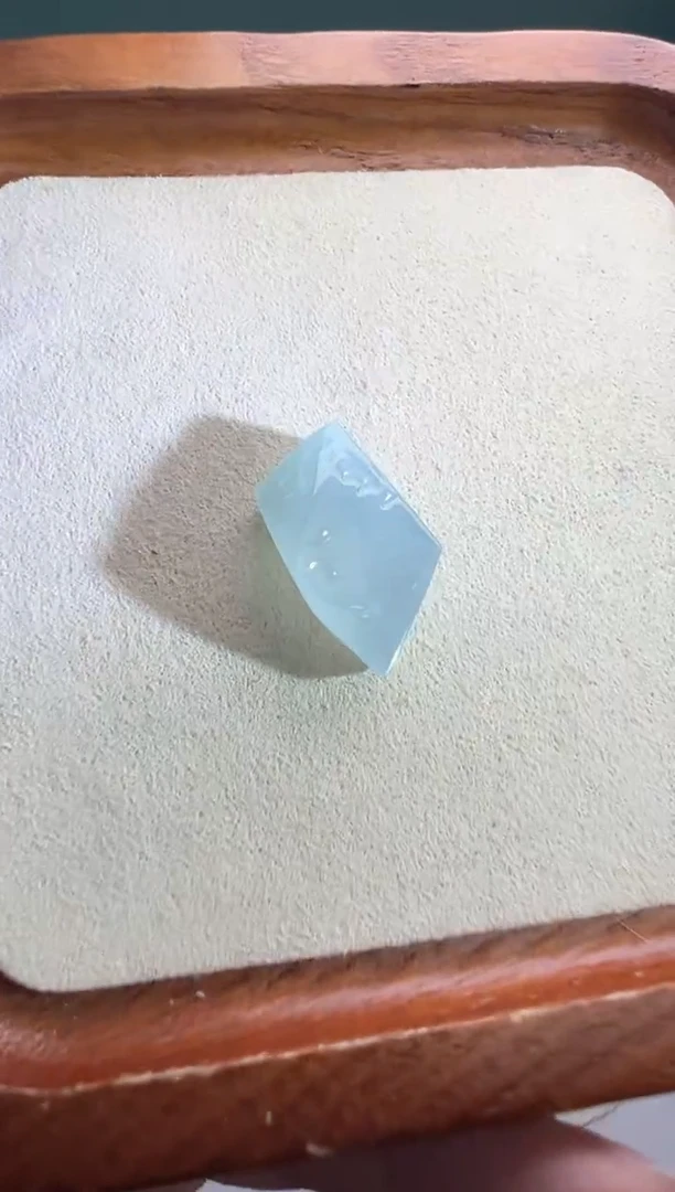 定制翡翠未镶嵌冰蓝料