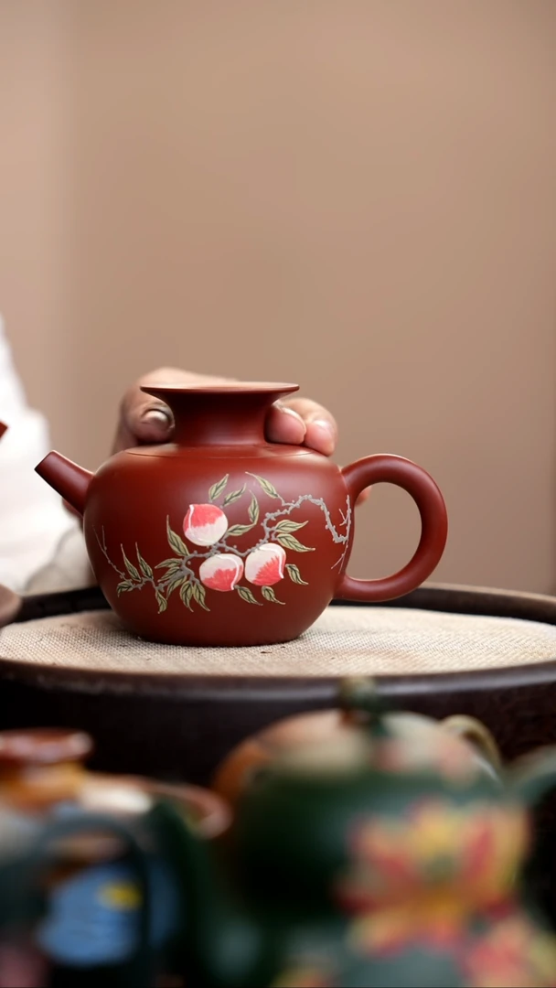 茶壶紫砂朱泥公道壶泥绘桃子