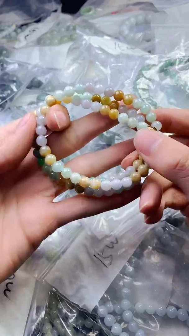 翡翠未镶嵌颈饰珠串