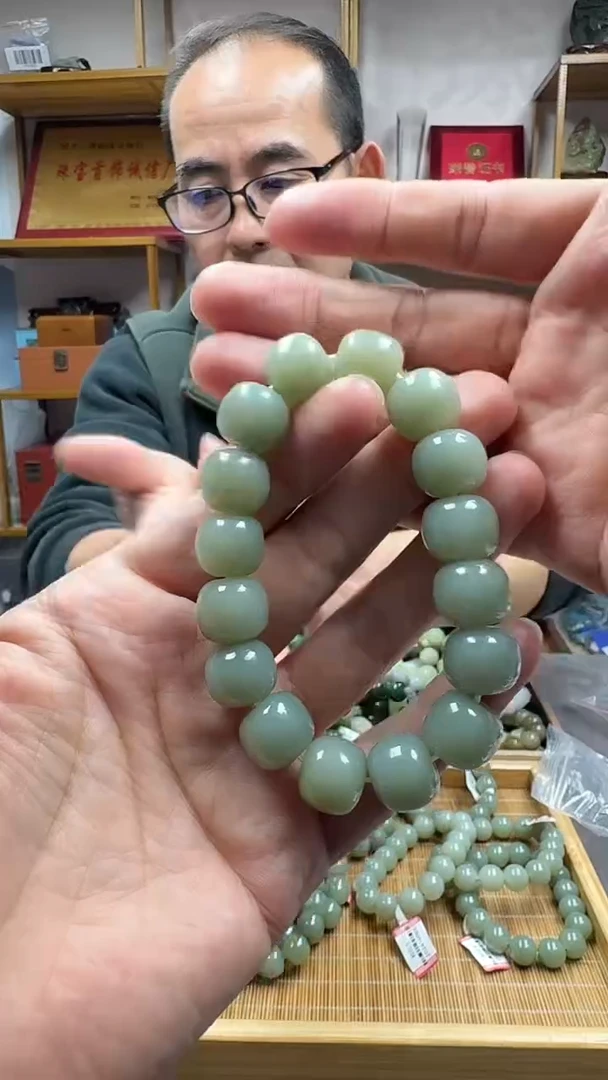 未镶嵌手链和田玉14且末蓝