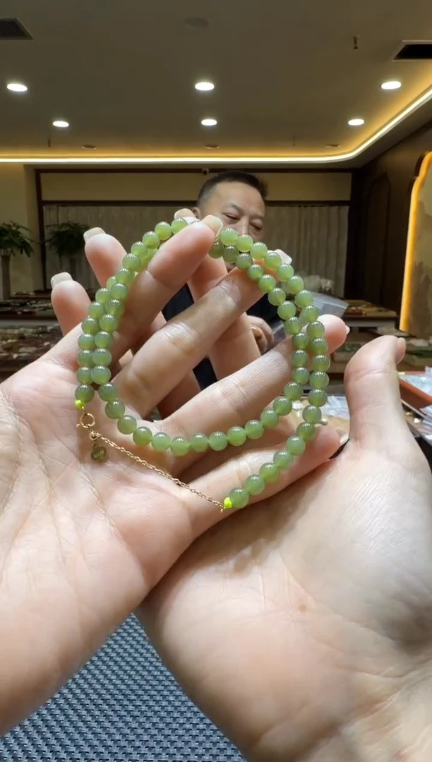 颈饰未镶嵌和田玉项链