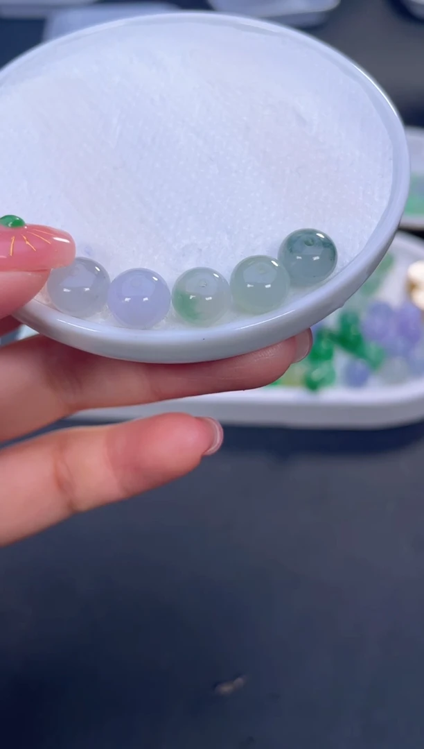 颈饰未镶嵌翡翠邓***?啊A156