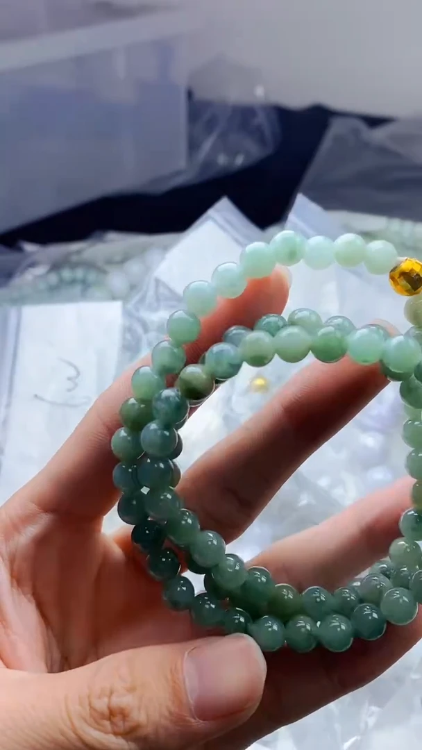 定制翡翠未镶嵌珠串