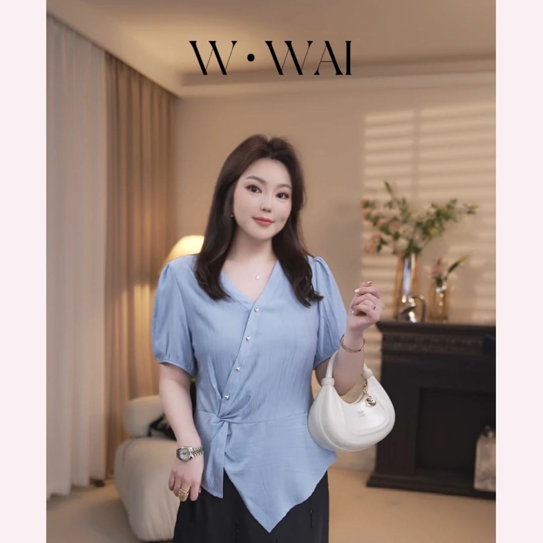 【婉曲】显瘦扭结肌理感V领短袖衬衣 X52S617