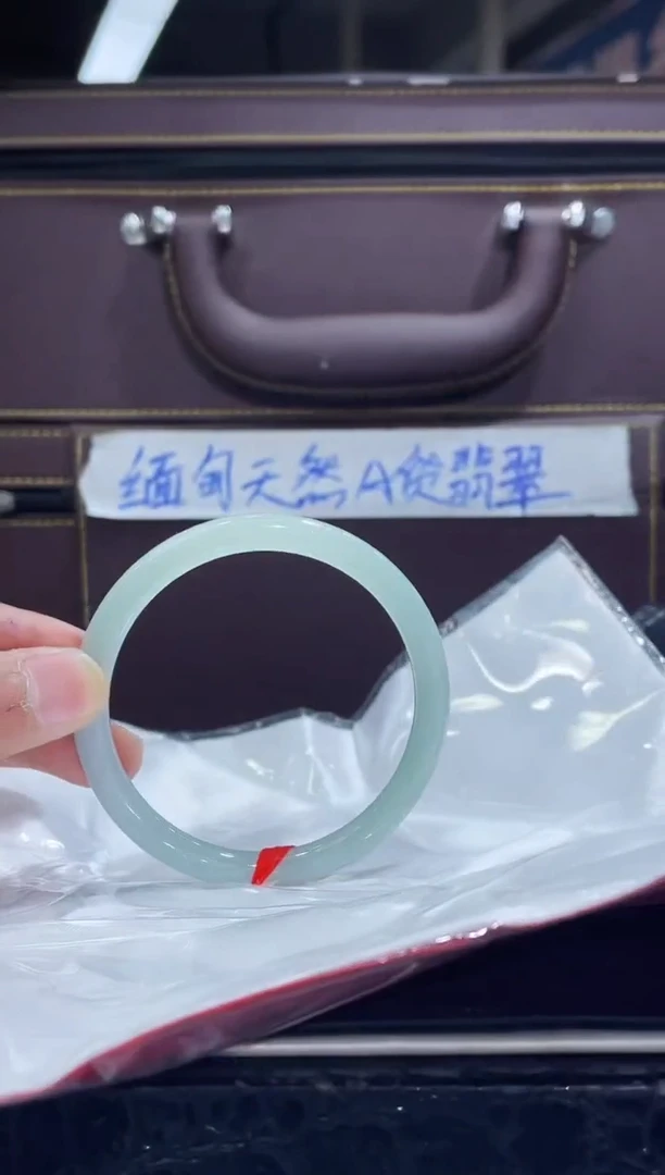 未镶嵌手镯翡翠8