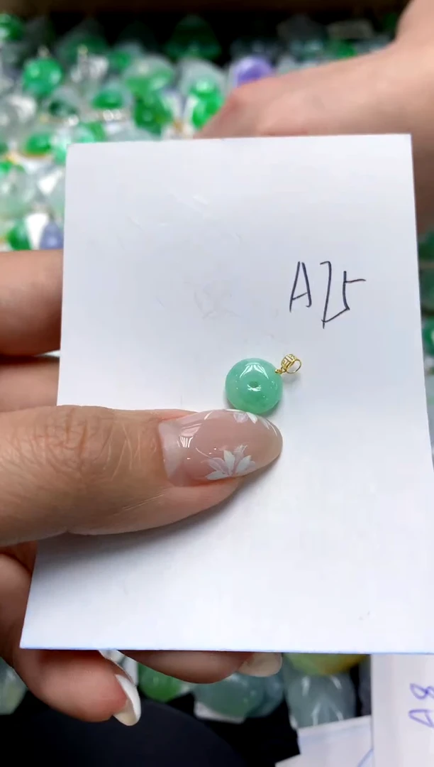 【闪购商品】翡翠颈饰18K金镶嵌111111111111
