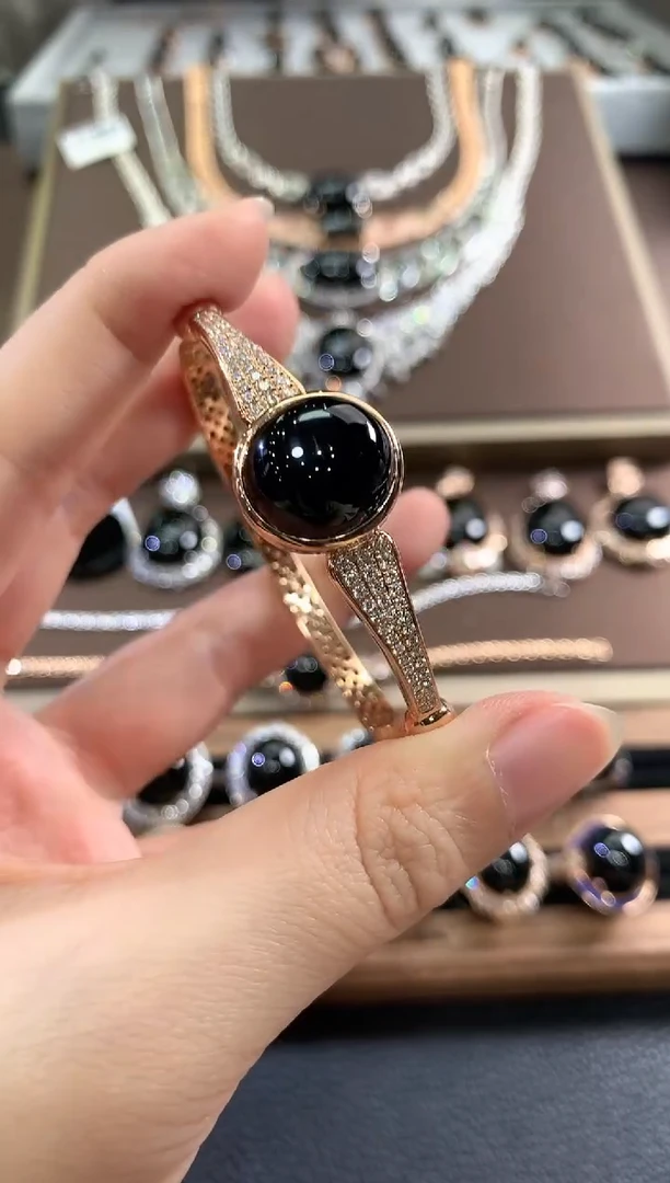 18K金镶嵌手镯翡翠g152