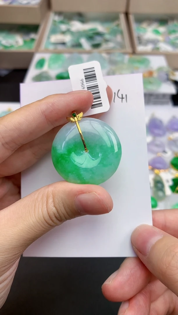 颈饰18K金镶嵌翡翠天然缅甸A货翡翠