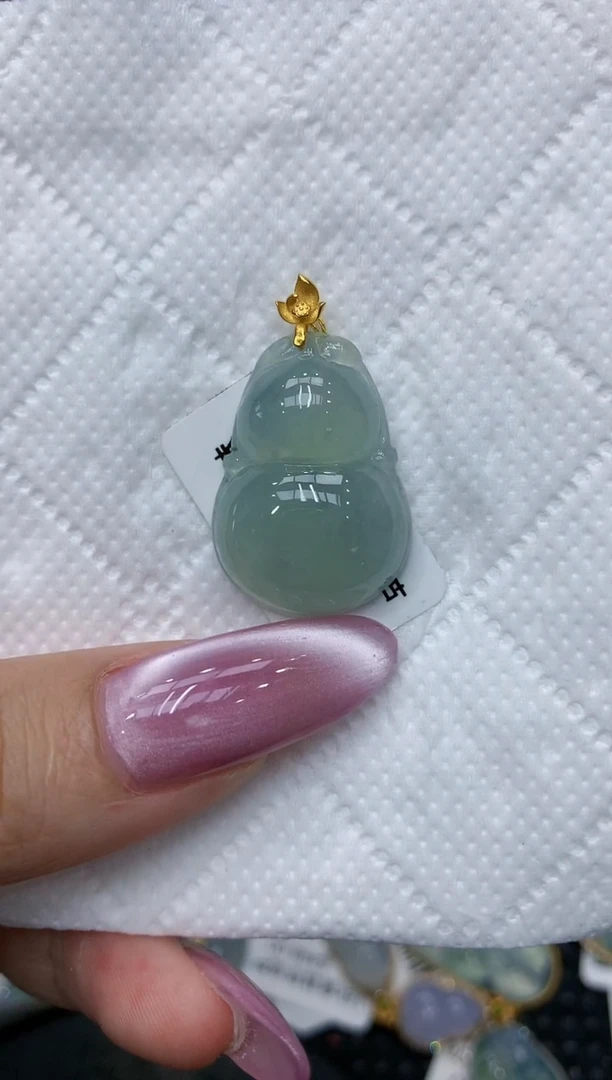 翡翠18K金镶嵌颈饰111111111