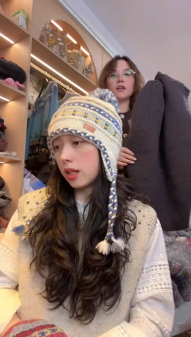 羊毛美利奴蓝色护耳帽