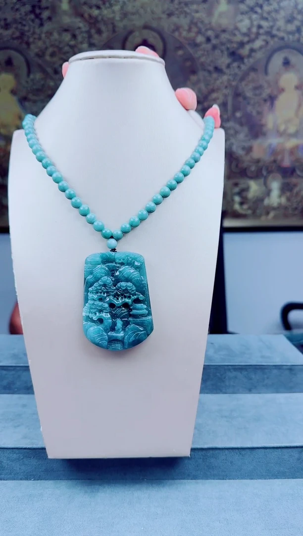 翡翠未镶嵌颈饰