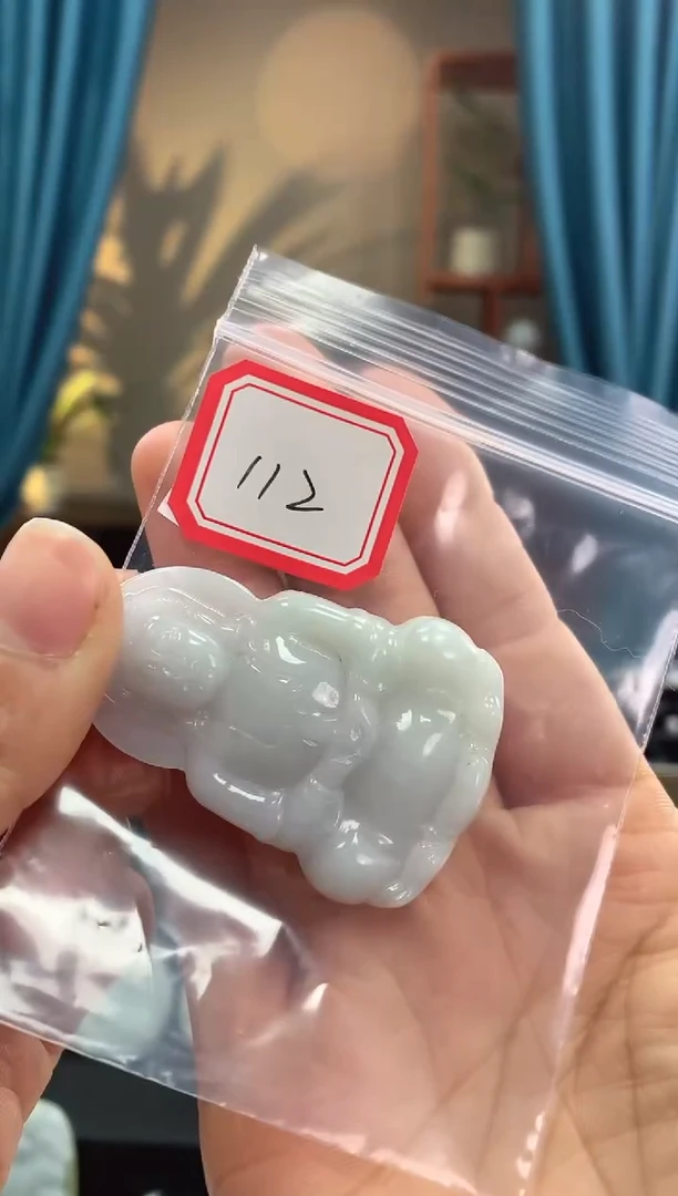 翡翠未镶嵌颈饰观音112