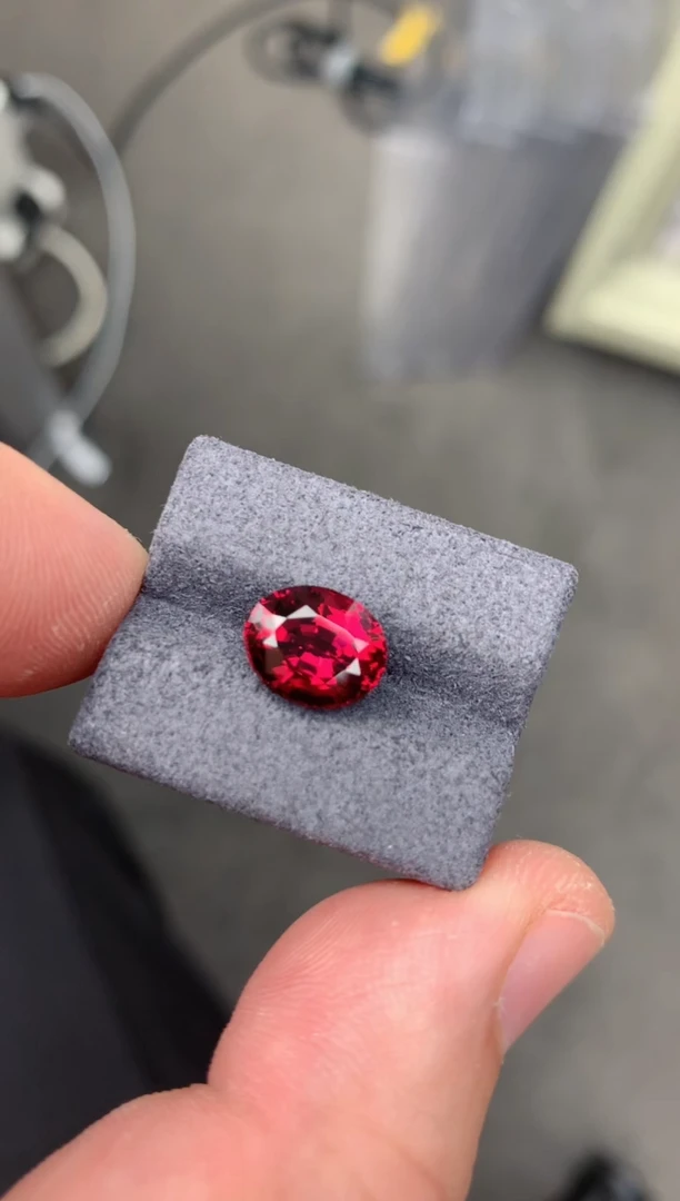 【闪购商品】石榴石裸石未镶嵌3ct镁铝榴石